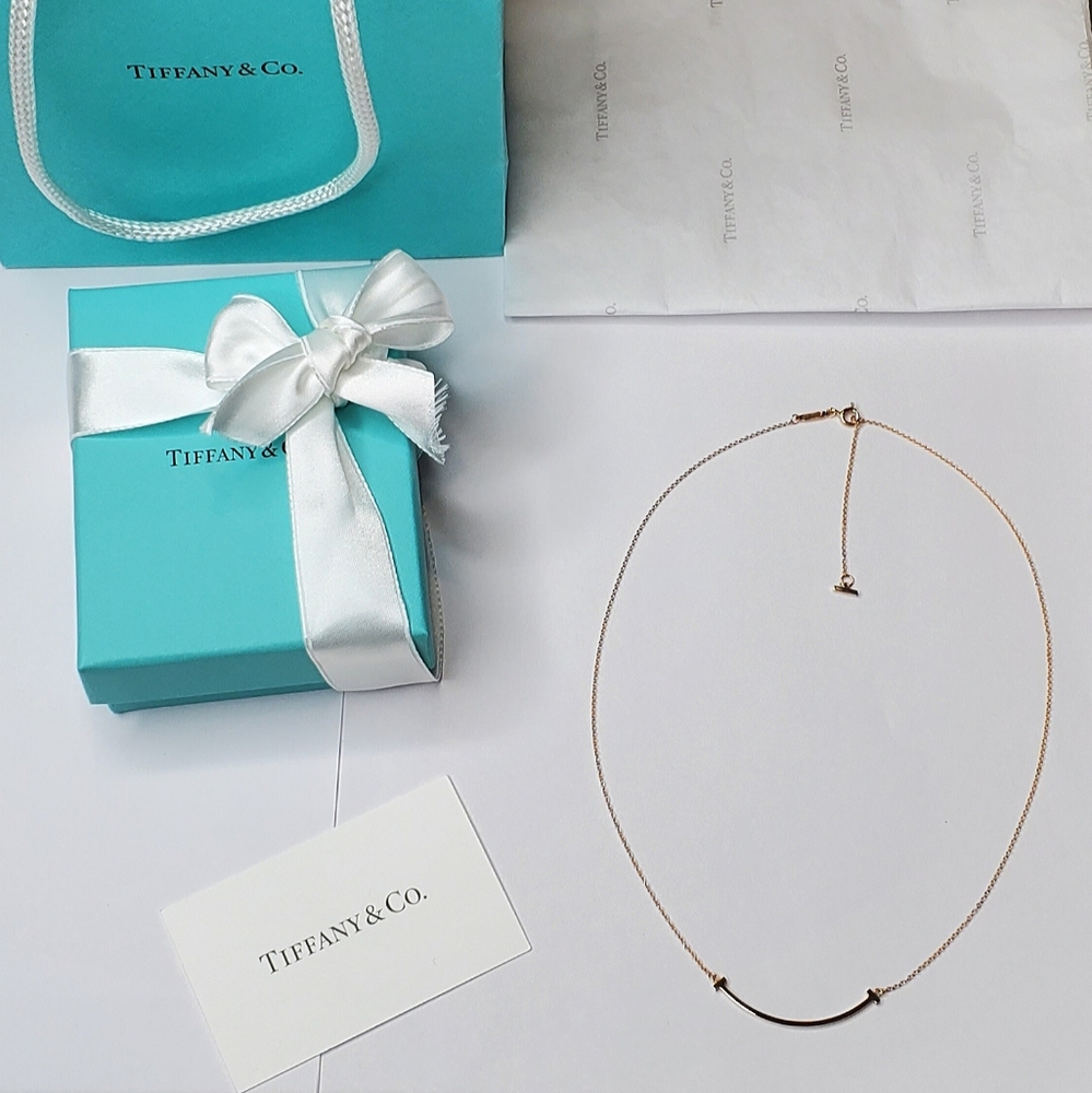 Authentic Tiffany & Co. T-Smile Mini 18KT Rose NIB - Picture 1 of 7